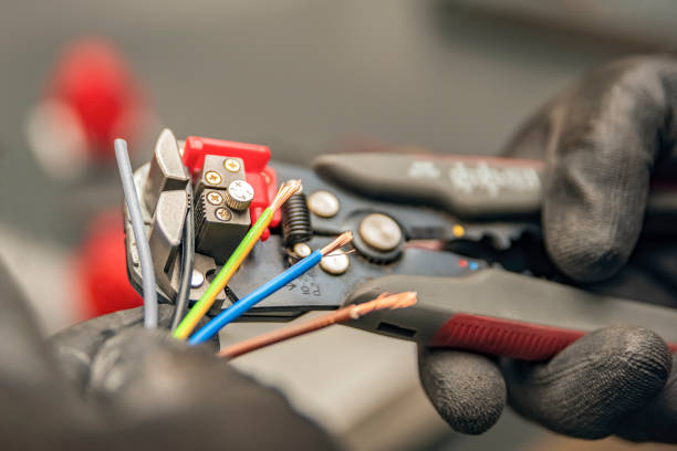 Best Affordable Emergency Electrician  in Stafford, TX